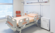 33岁男子突发心梗住进ICU 医生：熬夜抽烟是高危因素