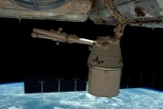 国际空间站空气泄漏加剧 宇航员一度躲进飞船准备随时跑路