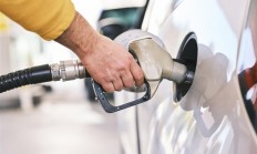 下周三零点调整！国内油价欲继续上调 加满一箱油多花10元左右