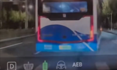 网友试驾尚界Z7误踩加速踏板差点撞公交车 AEB两次介入立大功