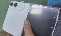 苹果首款折叠屏手机！iPhone Fold/Ultra机模亮相：纯白配色