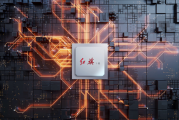突破卡脖子！国内首颗车规级先进制程多域融合芯片“红旗1号”问世