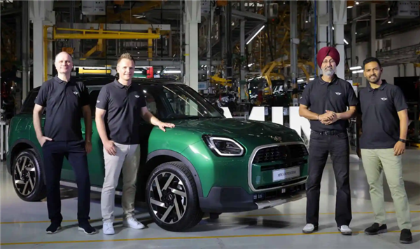 降到34万！宝马推出MINI Countryman C车型：超120家厂商供应零部件 宝马MINI C 第2张