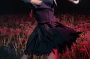 《寂静岭f》女主COS!裙子破损手拎水管
