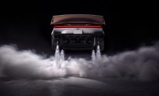 特斯拉Roadster 2腾空飞起震撼全网 荣耀关海涛看完直接两个字表态