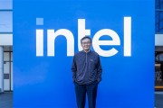Intel CEO明确未来两代CPU发布时间！绝口不提新显卡