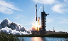 SpaceX猎鹰9号发射9+吨重卫星：史上第379次回收成功