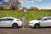 赛力斯高管、中国院士等多位专家力挺增程车：这才是未来 比纯电优势多