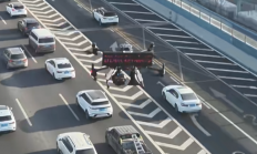 济南交警使用无人机严查龟速车 扣分罚款！网友爆赞：支持全国推行