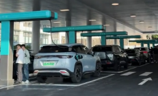 比亚迪坪山总部加油站开业：业务火爆 繁忙程度超传统油站