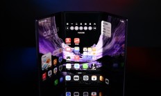 史上最完美的三折叠！华为Mate XT 2非凡大师上手
