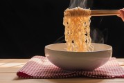 面馆休业几天 老板用文言文写请假条