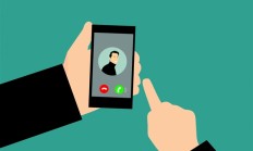 建议明确下班后有权拒回工作消息：网友热议