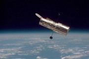 哈勃望远镜35周年发布新图：距地球6500光年的鹰状星云M16