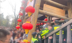 小程序挤崩了！游客高喊退票 开封万岁山武侠城景区紧急限流
