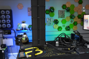 9800X3D满载降温19℃！大神DIY巨型烟囱散热塔：高度直接捅到天花板