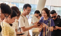 首款阔直板未发先火！华为Pura X View预订即爆单：京东已卖光