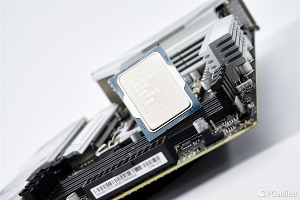 Intel Core i5-14400上手：千元级甜品真香处理器 i5-14400 第1张