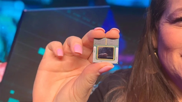 自带32GB内存！Intel首秀未来酷睿Ultra：超低功耗仅仅8W 酷睿Ultra 第2张