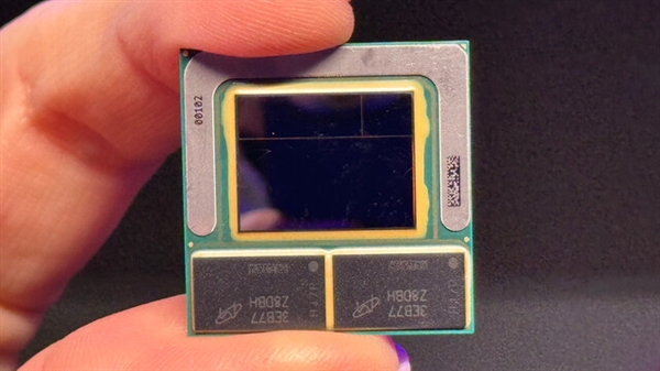 自带32GB内存！Intel首秀未来酷睿Ultra：超低功耗仅仅8W 酷睿Ultra 第1张