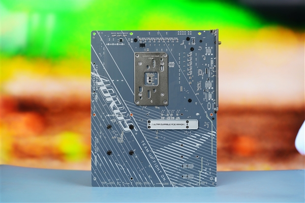 高颜值小白板！技嘉冰雕B650E AORUS ELITE X AX ICE主板图赏 技嘉冰雕B650E 第11张