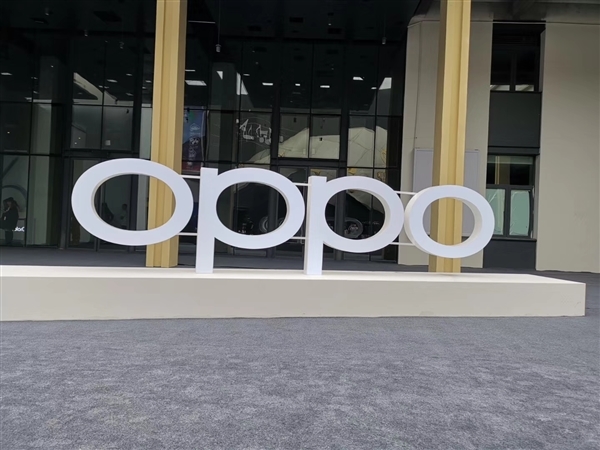 OPPO陈明永：2024是AI手机元年 手机行业进入第三阶段 OPPO 第1张