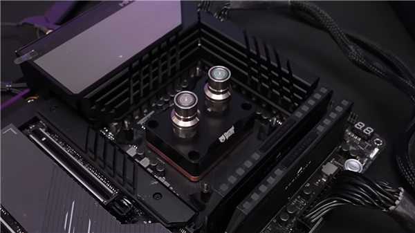 i9-14900KS八个核心全跑6GHz！温度不到100℃ i9-14900KS 第1张