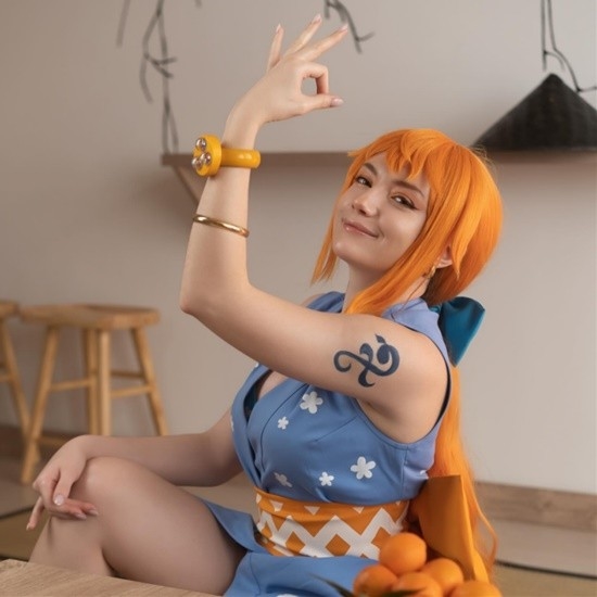 俄妹COS《葬送的芙莉莲》女主 黑丝被魔法药水溶解 俄妹COS 第6张