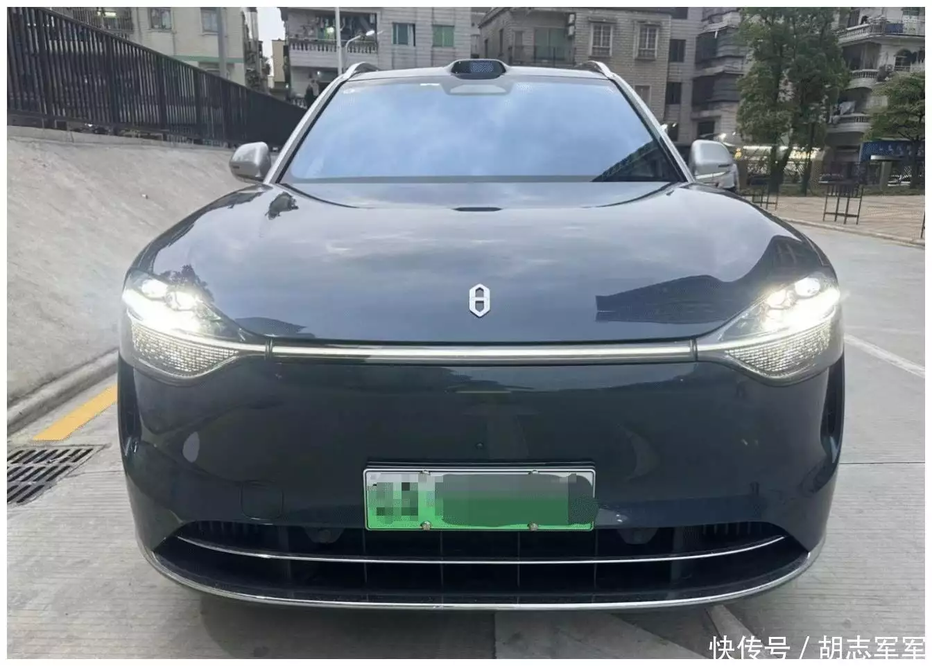 花56万落地一辆问界M9，提车两个月车主分享了自己的用车感受成名于《亮剑》，拥有盛世美颜却只会皱眉嘶吼，这个女演员很尴尬 第1张