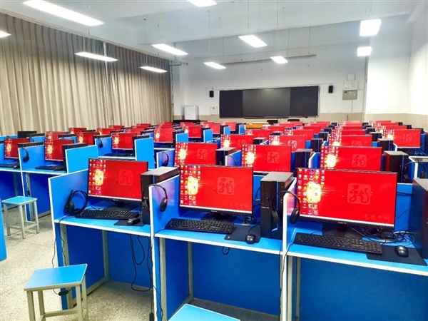 CPU、系统、软件全国产！近万台龙芯3A5000电脑进入中小学：预装UOS 龙芯3A5000 第1张
