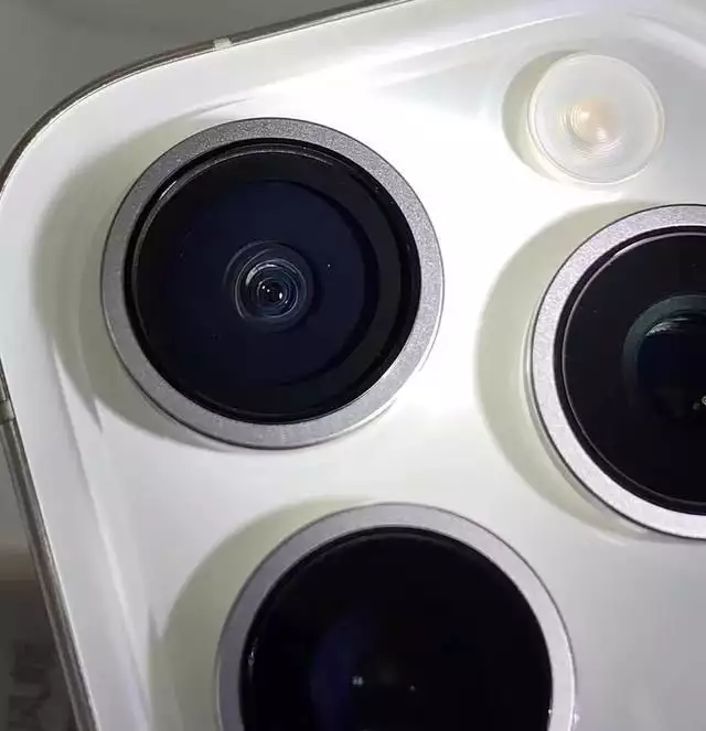 iPhone 15 Pro Max：256G还是512G？选择困难症的福音来了！她医学院毕业，毕业就结婚，丈夫是国家主席，子女都成为国家栋梁 第2张