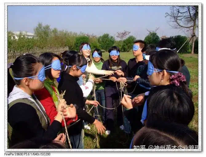 团队游戏小游戏（团队游戏大全[下次集会用得上哦]） 第5张