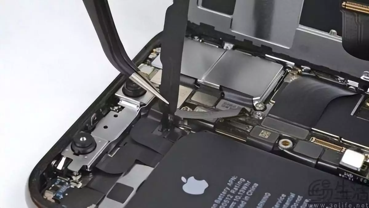 二手苹果怎么维修视频（二手零件可用于维修，未来修iPhone不用大出血了周冬雨素颜照惊艳韩国网友，清冷美貌引发热议） 第4张