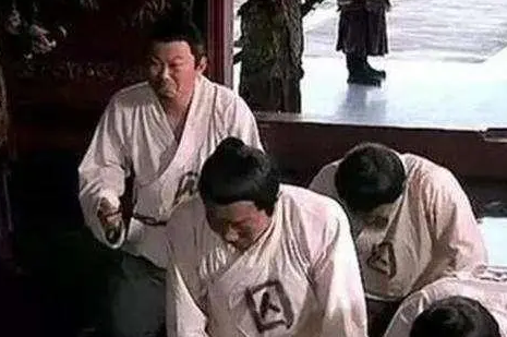 朱元璋惩贪（朱元璋用雷霆手段对待贪官，为何没能遏制贪腐之风？） 第3张