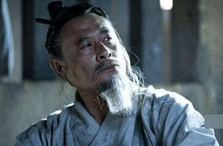 李斯为秦始皇做了什么事（李斯曾辅佐秦始皇治理天下，为什么最后被腰斩？） 第7张