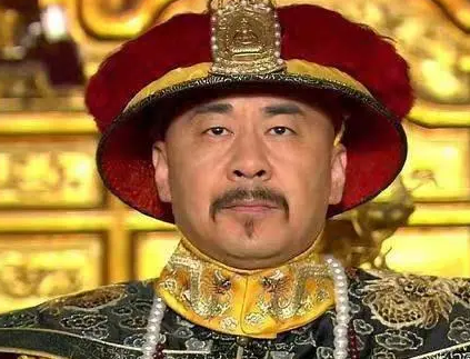雍正继位是否合法仍存在争论,合法继位的论据有: A（有关于雍正继位说法众说纷纭 雍正继位是合法的吗） 第1张