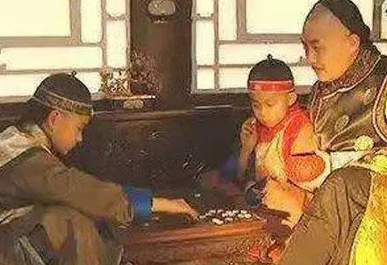 雍正继位是否合法仍存在争论,合法继位的论据有: A（有关于雍正继位说法众说纷纭 雍正继位是合法的吗） 第5张