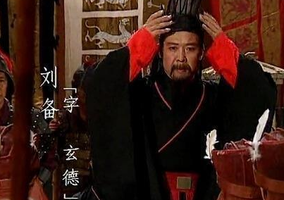 荀彧一开始为什么支持曹操（荀彧忠于汉室，为何不投靠“兴复汉室”的刘备呢?） 第2张