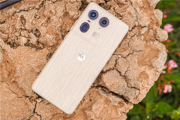 木制后盖旗舰重出江湖！moto X50 Ultra入网 第1张