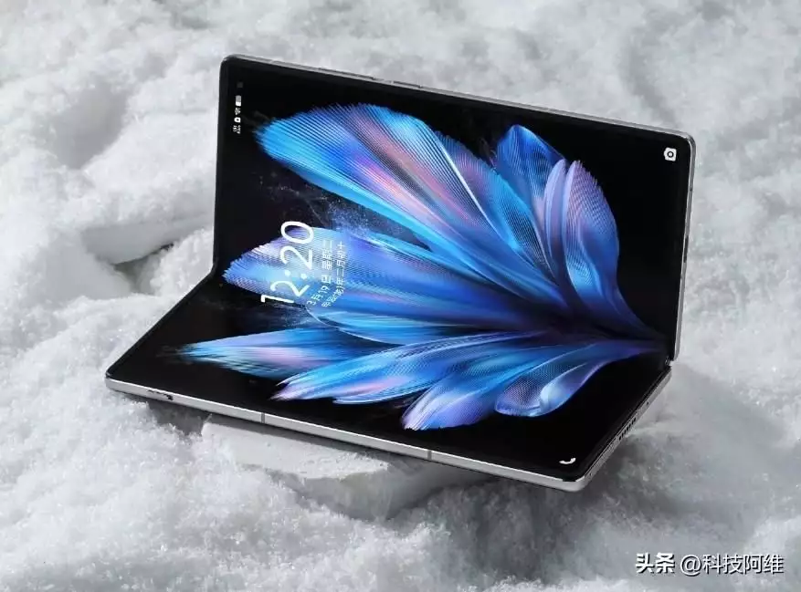 好评率第一名的手机，16GB+1TB+骁龙8Gen3，还有5700mAh+2K旗舰屏林彪去世后，警卫收拾遗物时发现一个小册子，毛主席看后悲痛不已（真没想到） 第4张