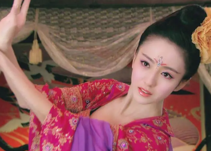 赵飞燕是历史上有名的美女，她有哪些典故呢?（真没想到） 第2张