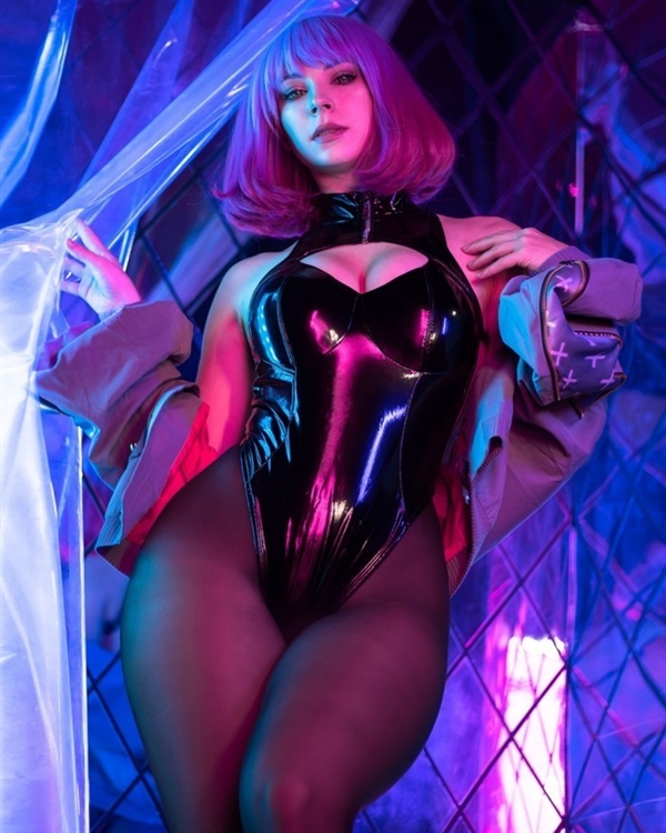 匈牙利美女Cos《街霸》嘉米：身材丰满 腹肌吸睛 匈牙利美女Cos 街霸 嘉米 第12张