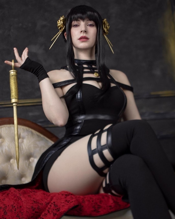匈牙利美女Cos《街霸》嘉米：身材丰满 腹肌吸睛 匈牙利美女Cos 街霸 嘉米 第13张