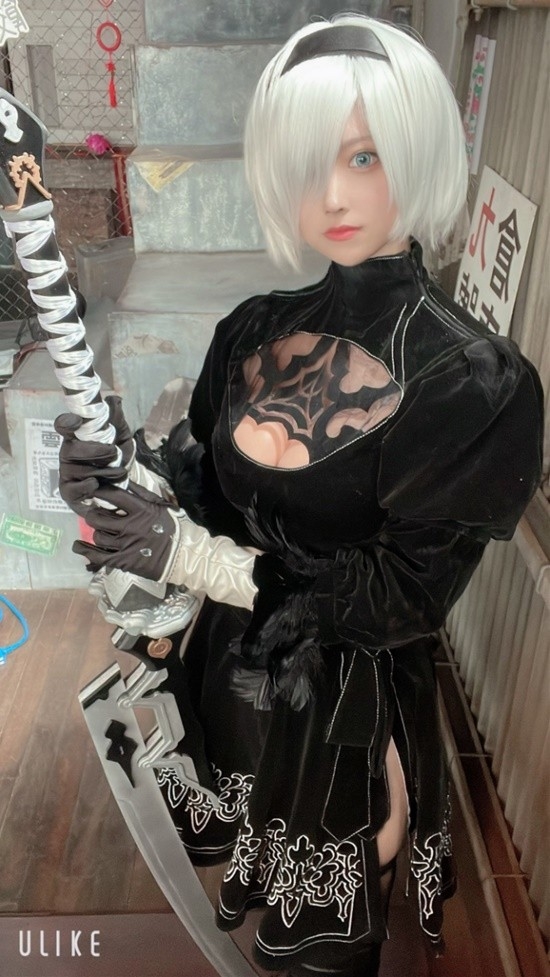樱花妹COS《尼尔》婚纱2B：高衩美体肉感还原 樱花妹COS尼尔 第8张