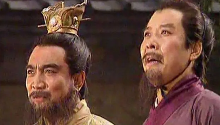 三国时期，为何没有一个知名人物质疑刘备是汉室宗亲？（怎么可以错过） 第2张
