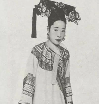 古代选秀到底是什么样的 清朝秀女为什么都长得丑（奔走相告） 第1张