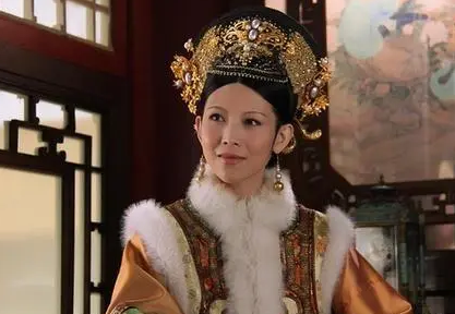 古代妃子和皇后是怎么自称吗 哀家,臣妾,本宫有什么区别（没想到） 第3张