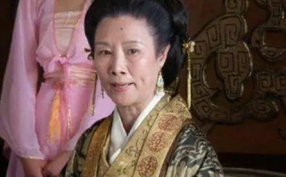 董卓和董太后之间是什么关系？是同族吗？（深度揭秘） 第1张