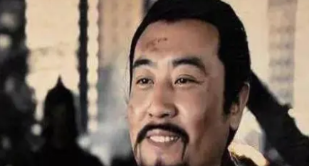 煮酒论英雄上，曹操为什么那么看重还未崛起的刘备？（学到了吗） 第2张