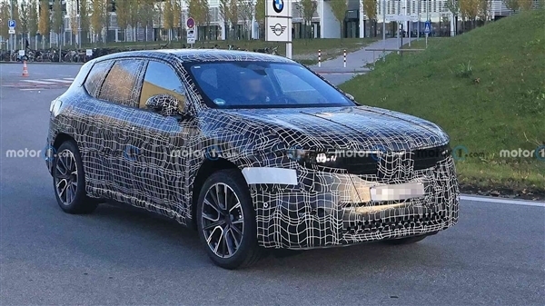 竞争Model Y！新款宝马iX3明年底投产：采用全新大鼻孔设计 新款宝马iX3 第2张